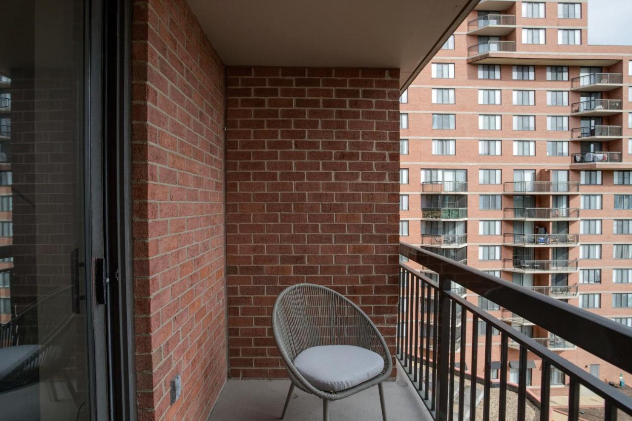 Stylish And Charming Apartment In Pentagon City Arlington Ngoại thất bức ảnh