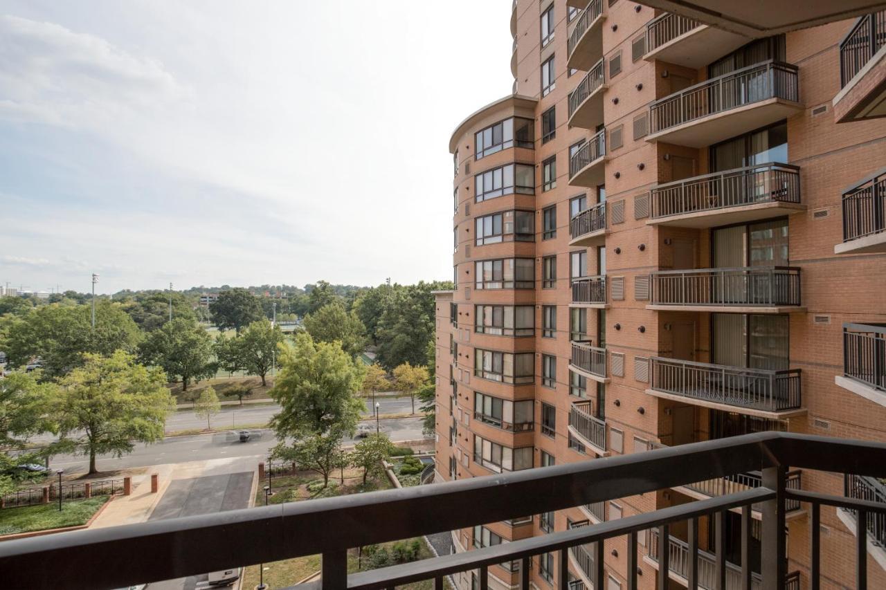 Stylish And Charming Apartment In Pentagon City Arlington Ngoại thất bức ảnh